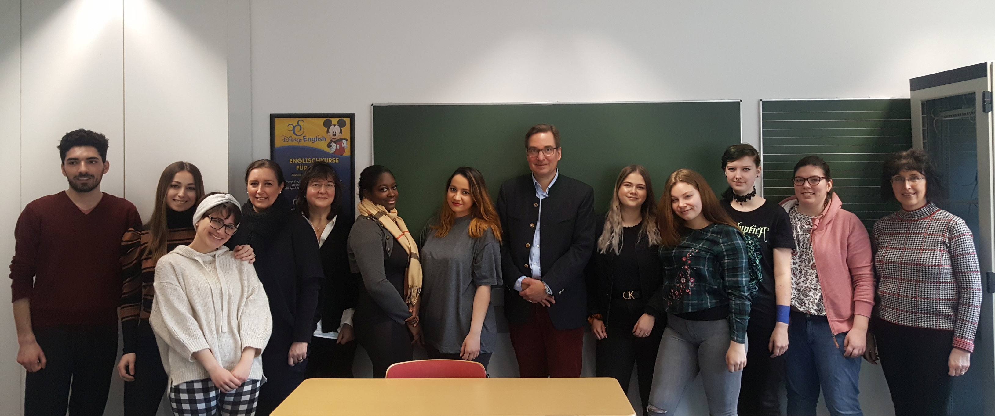 Prof. Dr. Jörg Hoffmann (FDP) an der inlingua Berufsfachschule München