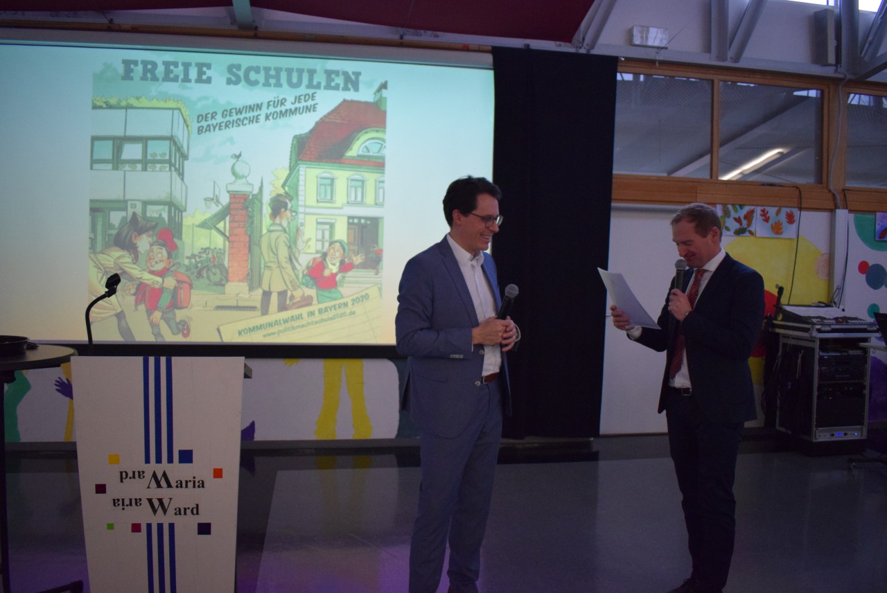 OB Dr. Christian Moser zu Besuch bei der Maria-Ward-Realschule zum 