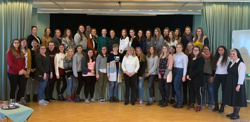 Gabriele Neff zu Besuch bei der Fachakademie für Sozialpädagogik der A. Schulschwestern